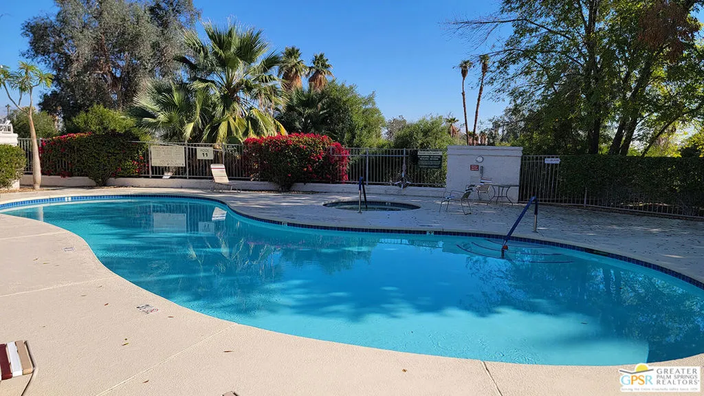 2700 E Mesquite Avenue E29, Palm Springs, California 92264 home-pic-0